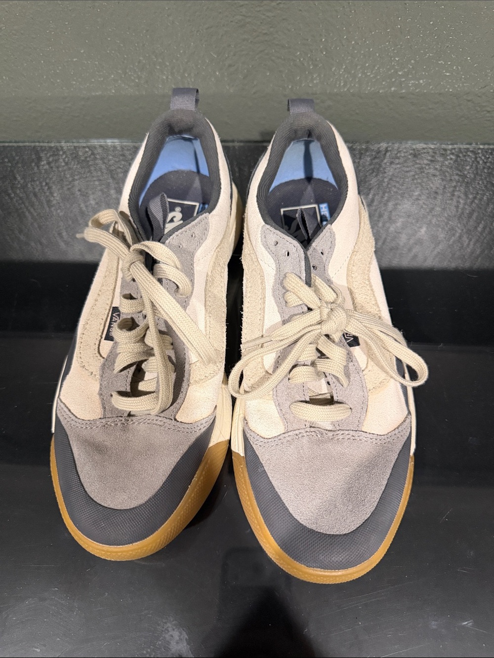 Vans turf shoes never worn